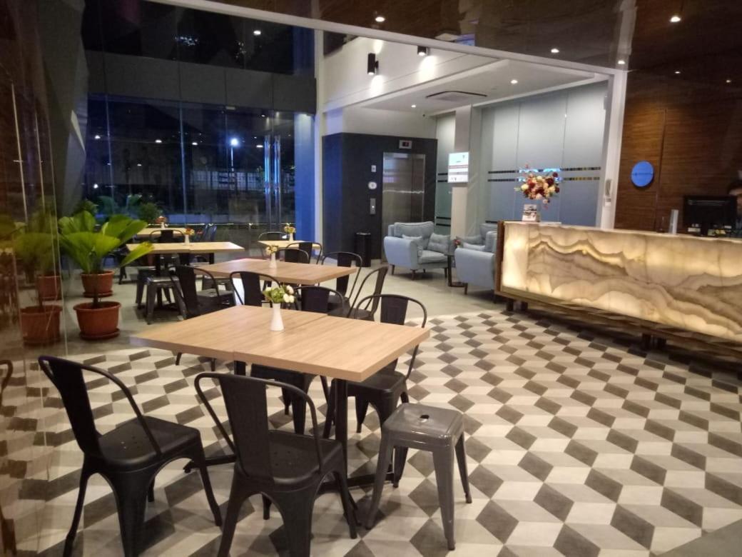 Odua Thamrin Jakarta Exterior foto